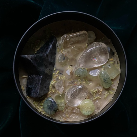 Resolution Crystal Candle - Picture 2 of 2